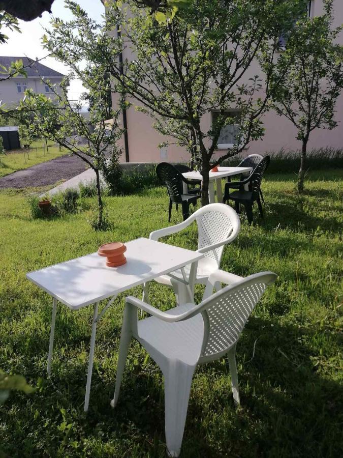 Appartamento Sobe Pri Rozi Postumia Esterno foto